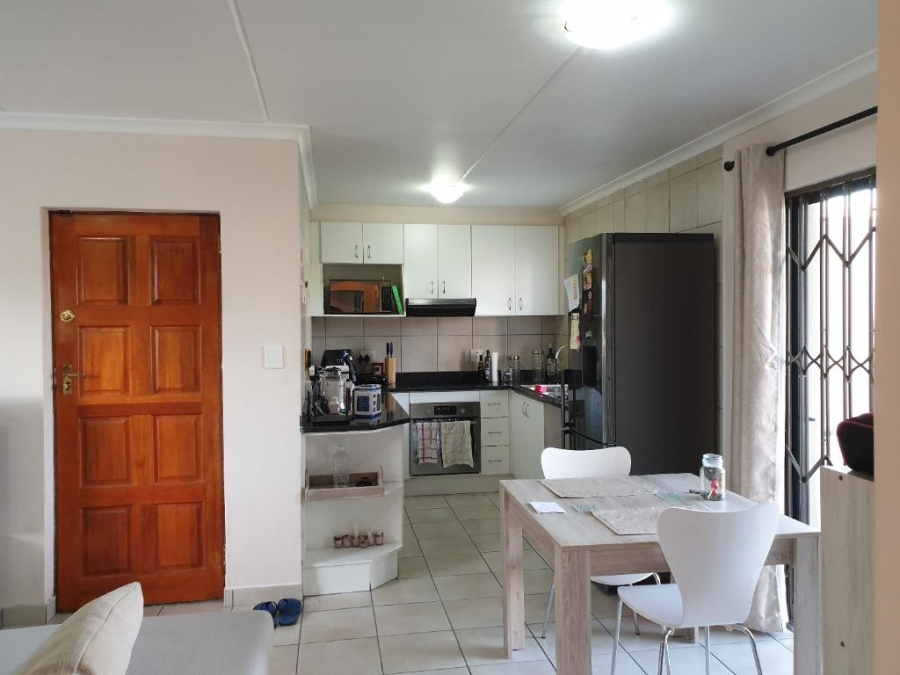 To Let 2 Bedroom Property for Rent in Burgundy Estate Western Cape